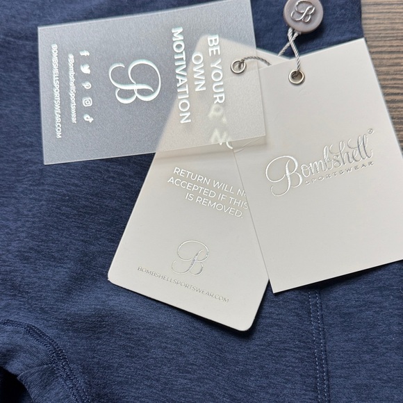 Bombshell Sportswear Define Pocket Navy Blue Leggings - Picture 2 of 5